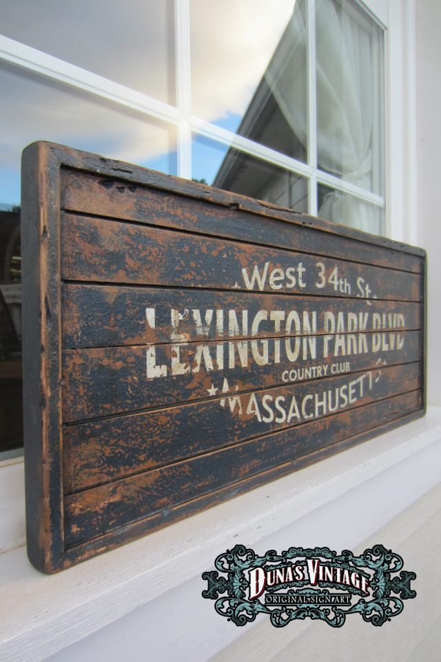 LEXINGTON PARK BLVD, Duna´s Vintage.