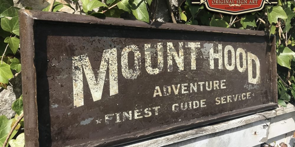 Cartel de Madera MOUNT HOOD ADVENTURE.