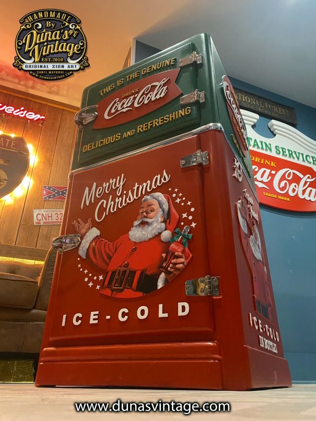 ¿Os gusta esta nevera restaurada y personalizada de Coca-Cola?