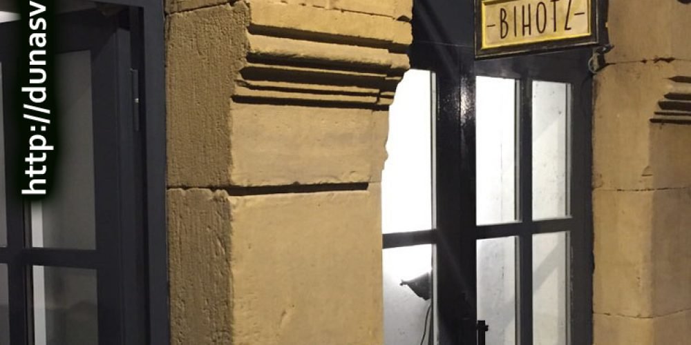 Cartel Banderola BIHOTZ (Bilbao).