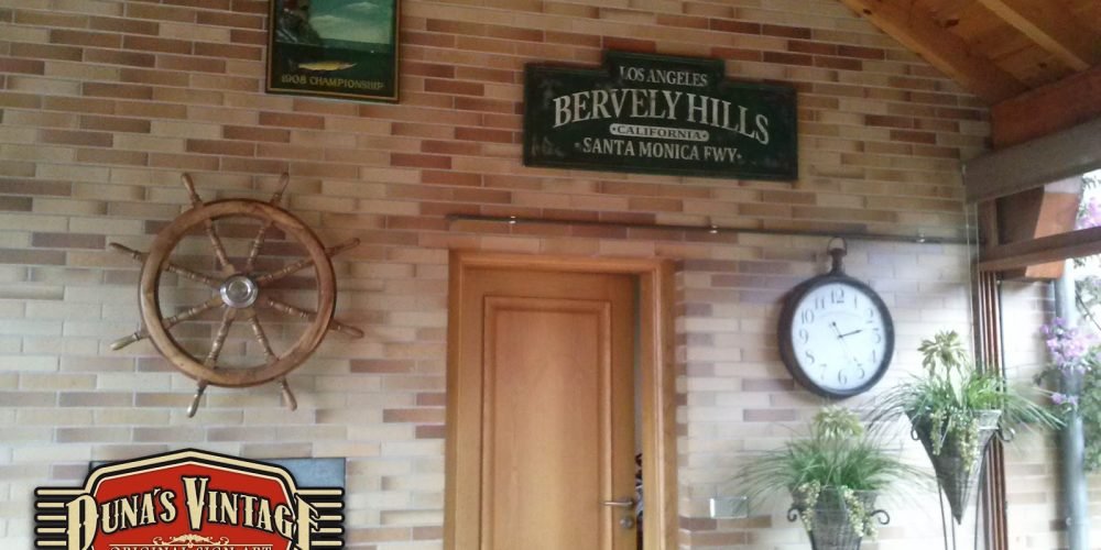 Pilar de Cantabria, nos enseña sus carteles pintados por Duna´s Vintage.