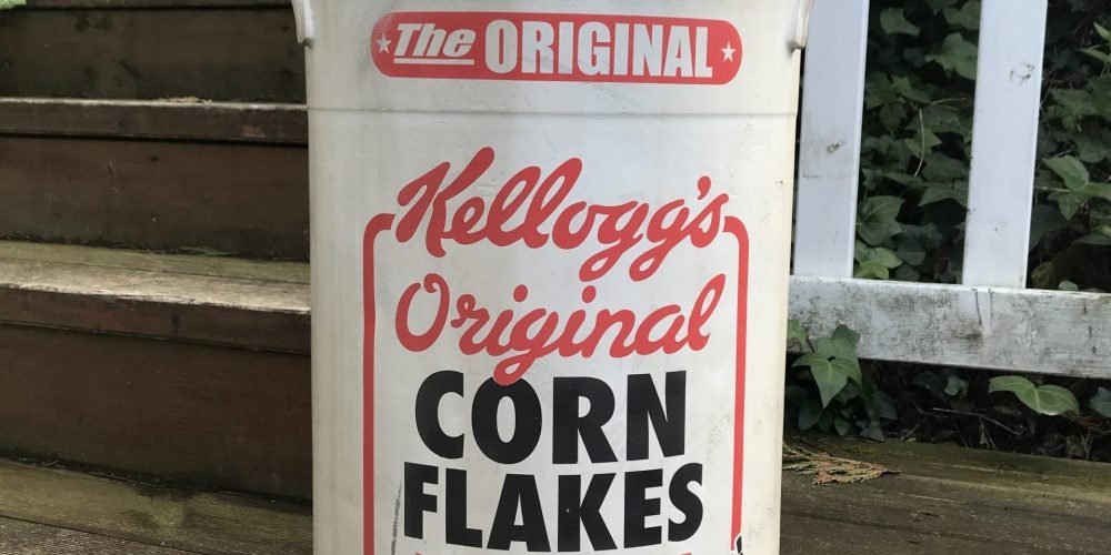 Lechera de aluminio de 40L pintada de la marca Kellogg´s Original, Duna´s Vintage.