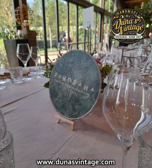 Meseros Personalizados para Boda.