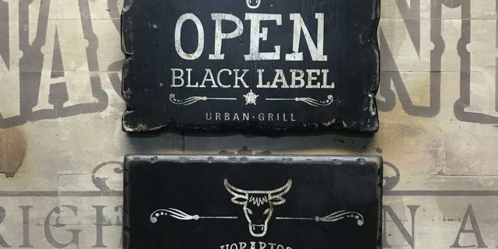 Carteles Black Label Open & Closed