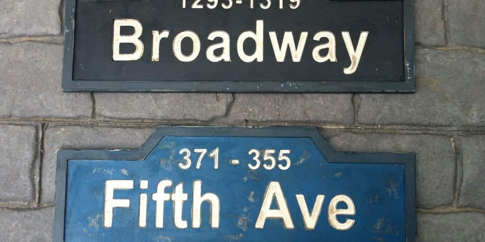 Broadway and Fifth Ave. (CANADA) Duna´s Vintage.