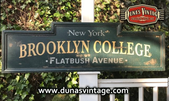 Cartel de Madera BROOKLYN COLLEGE