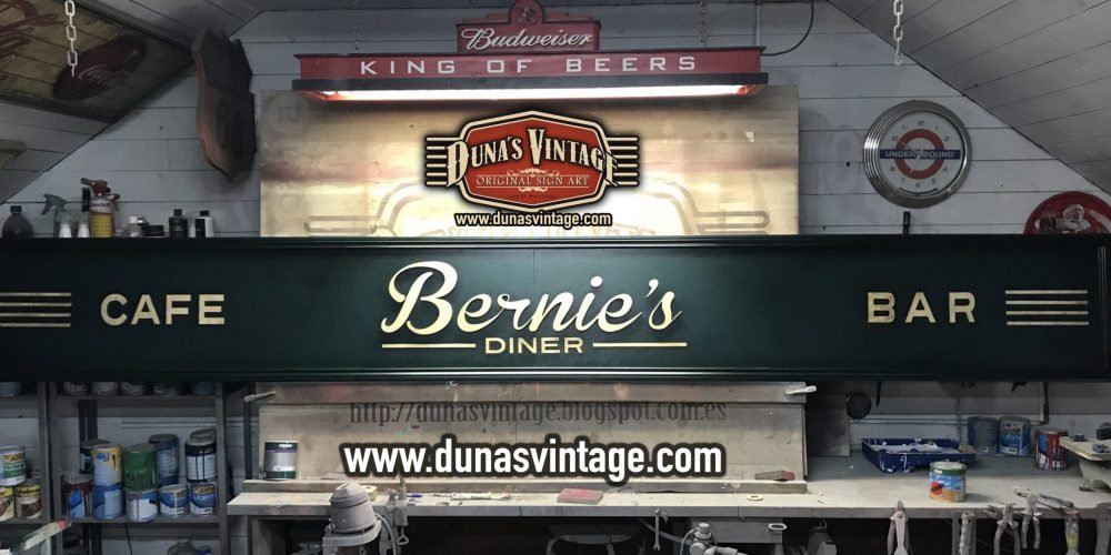 Cartel Exterior Bernie´s Diner Vilassar de Mar BCN