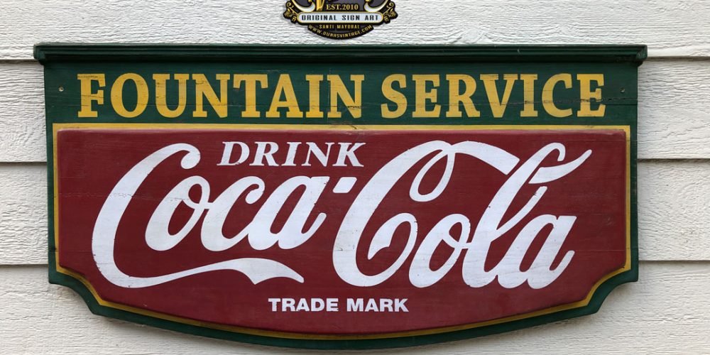 Cartel de Madera Coca-Cola Fountain Service.