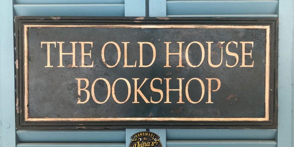 Cartel de Madera THE OLD HOUSE BOOKSHOP Tamaño 700x295mm