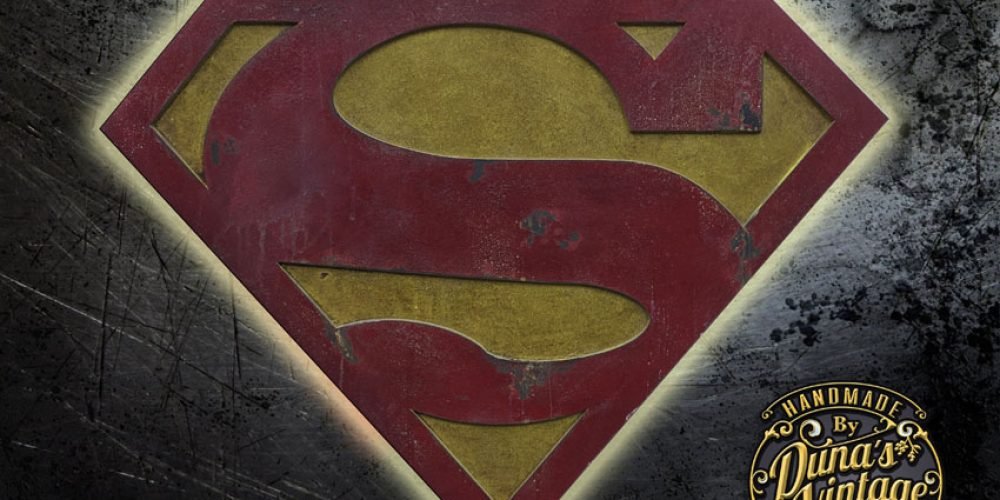 Escudo de Madera Superman Tamaño 70x54cm