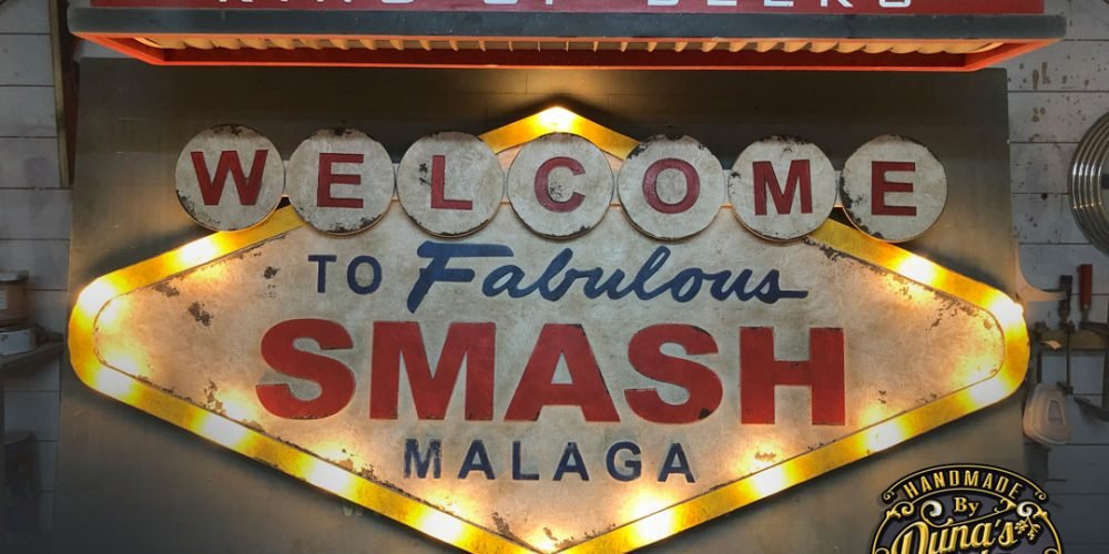 Cartel WELCOME SMASH Tamaño 1700x850mm