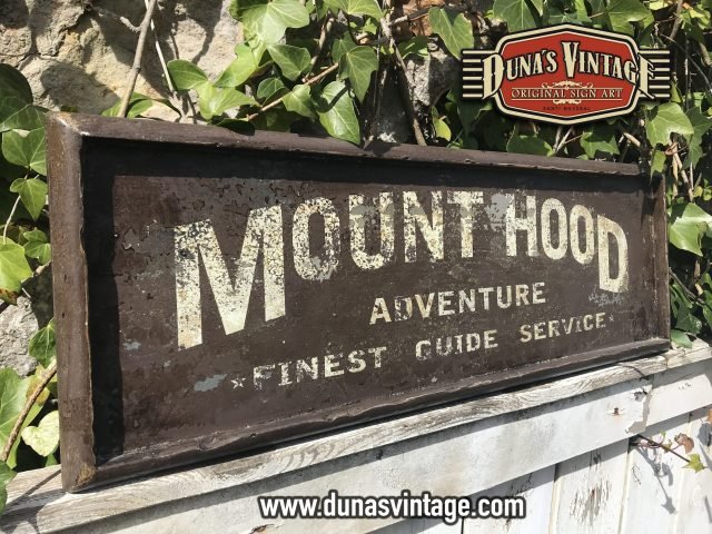 Cartel de Madera MOUNT HOOD ADVENTURE.